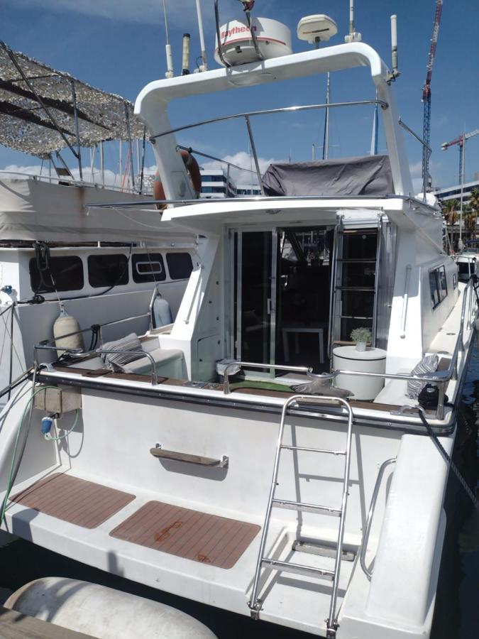 Yach Boat Hotel Barcelona Buitenkant foto