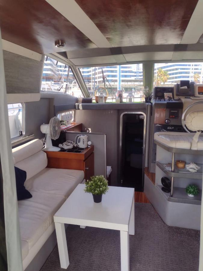 Yach Boat Hotel Barcelona Buitenkant foto
